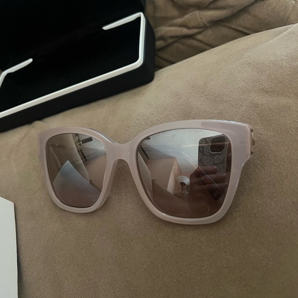 Givenchy sunglasses - Picture 4 of 5